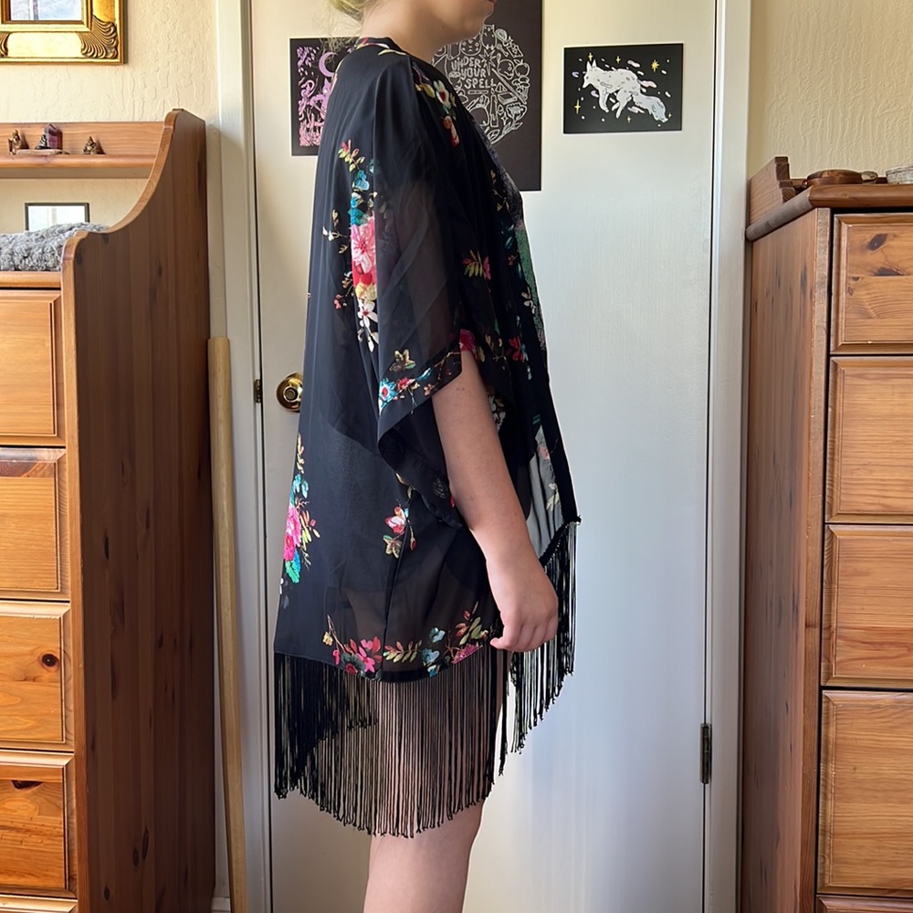Black Floral Kimono - Picture 7 of 7
